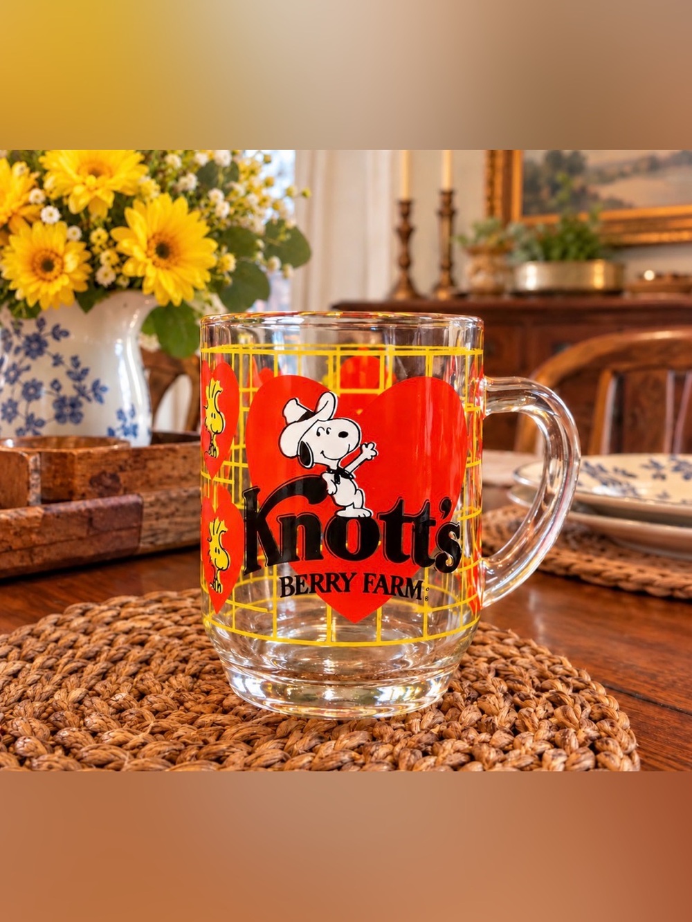VTG Knotts Berry Farm Cowboy Hat Snoopy and Woodstock Glass Mug.